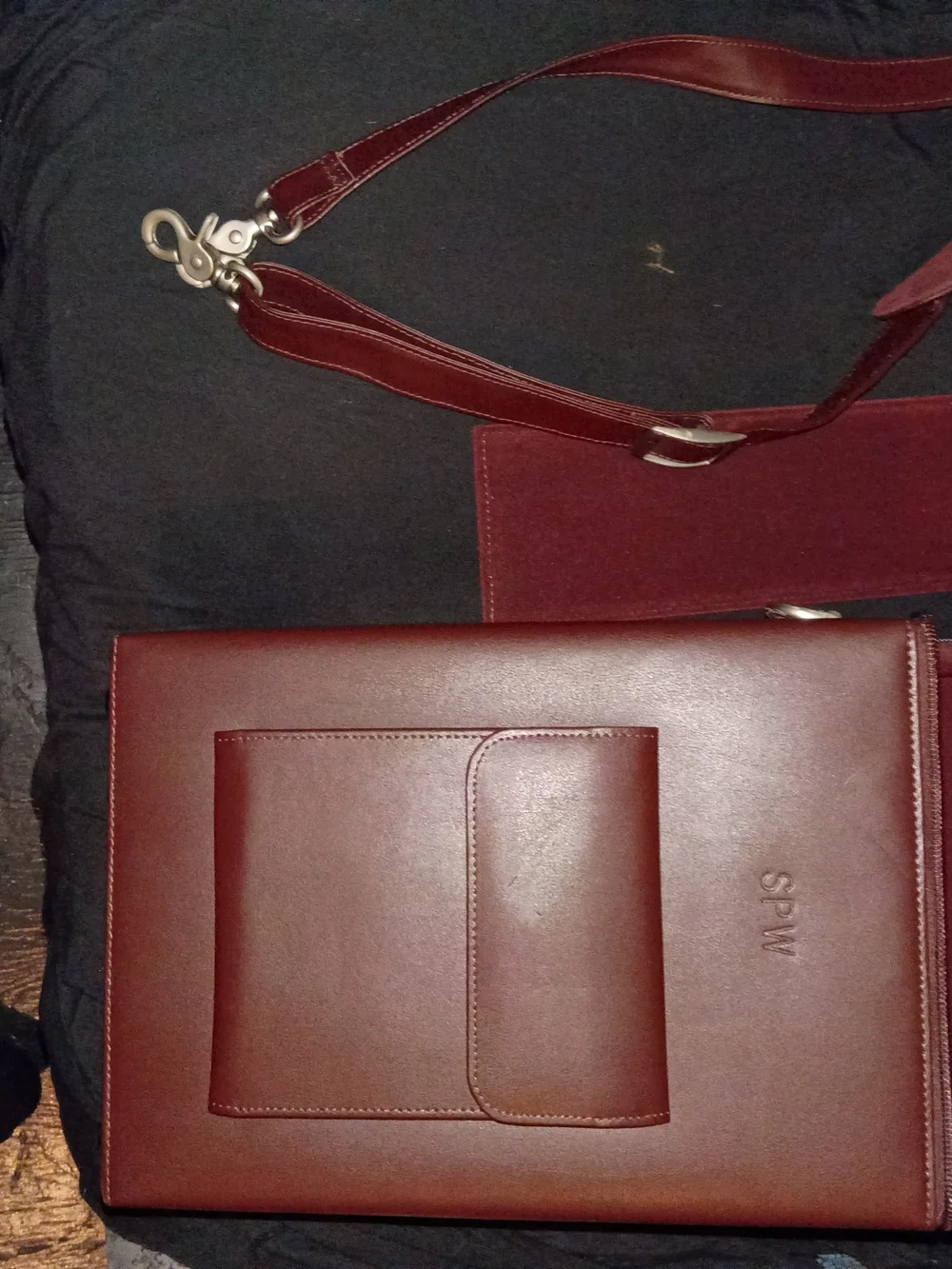 ROYCE N. Y. Burgundy Leather Broader Luxury Suede 2 Compartment Wine Over Tote